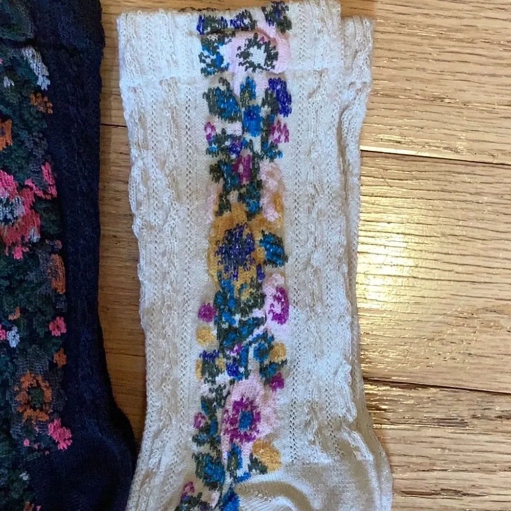 B1G1FREE Set of 2 pair of intricately knit and brightly embroidered socks